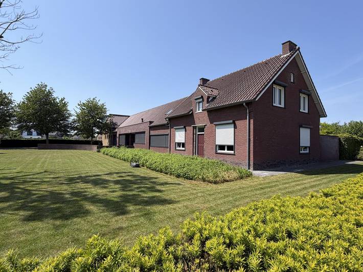 Ferienhaus für 12 Personen, mit Terrasse und Garten sowie Whirlpool, mit Haustier - 1