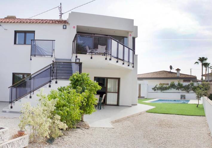 Casa rural para 12 personas, con vistas además de jardín y piscina en Alfàs del Pi - 3