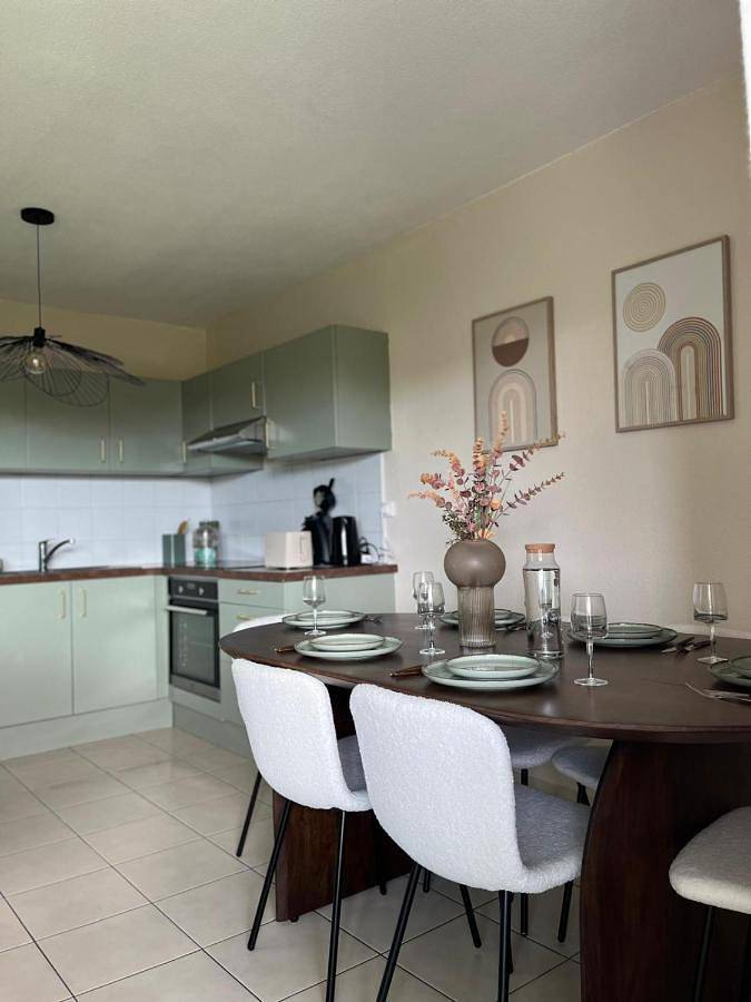 Gîte pour 6 personnes, avec terrasse et vue dans Saint-Roch