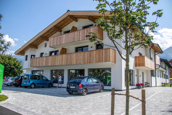 Ferienwohnung für 4 Personen, mit Balkon und Terrasse sowie Garten in Zell am See - 2