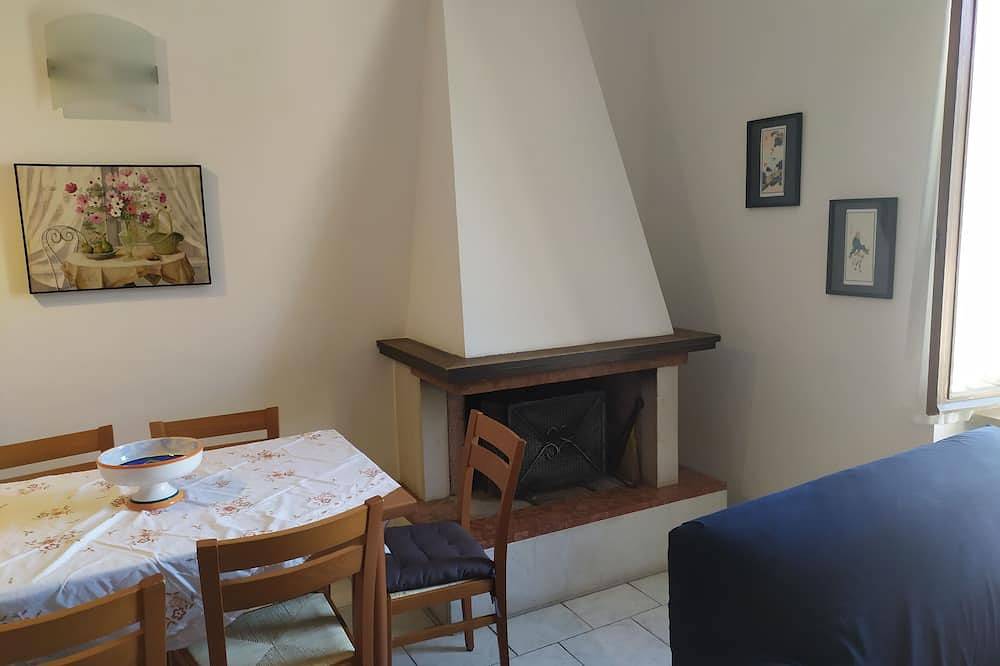 Entire apartment, Fantastic appartment in historical Center-Free Parking available few meters away in Spoleto, Perugia Province