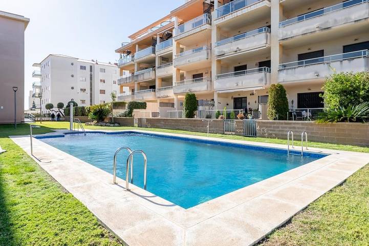 Holiday apartment for 6 people, with balcony and pool as well as garden - 1