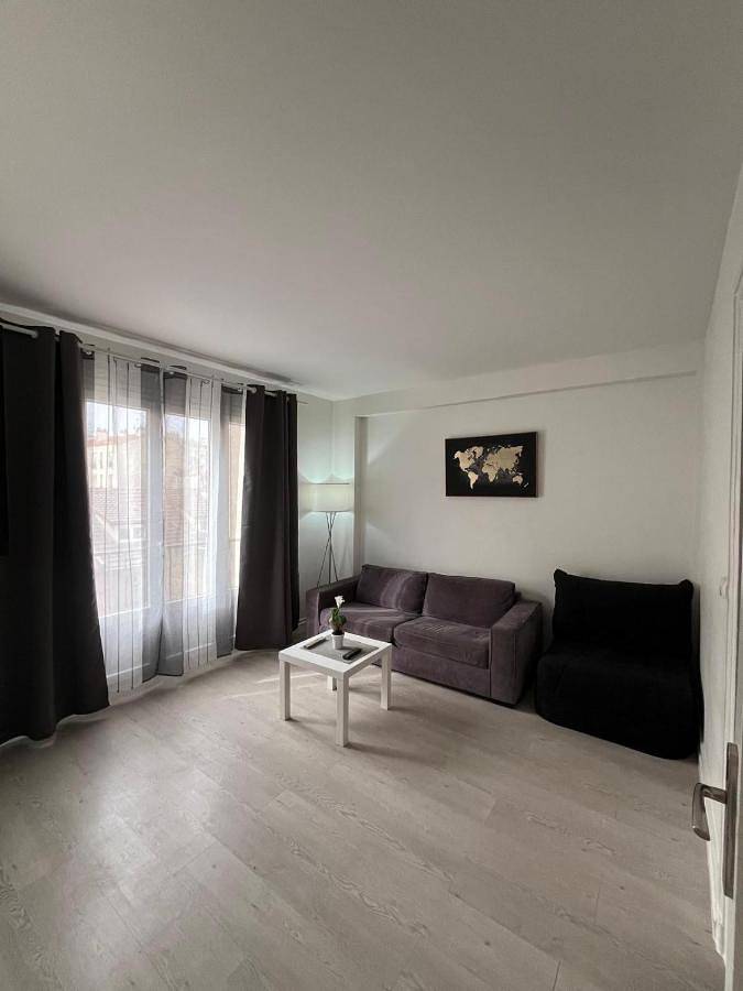 Gîte pour 3 personnes, avec balcon dans Gare De Gentilly