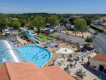 Gîte pour 5 personnes, avec piscine et terrasse à Givrand