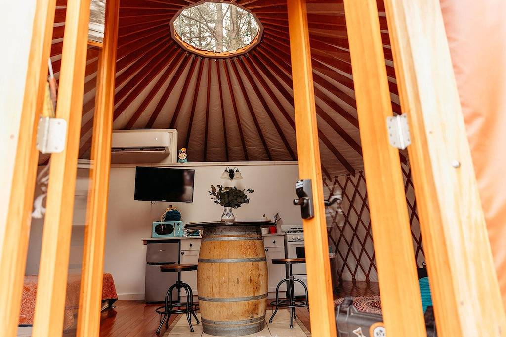 Pet Friendly Keuka Yurt in Keuka Lake