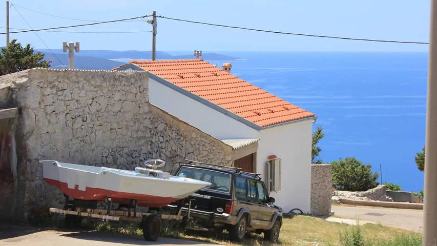 Ferienhaus für 4 Personen, mit Terrasse, mit Haustier auf Cres
