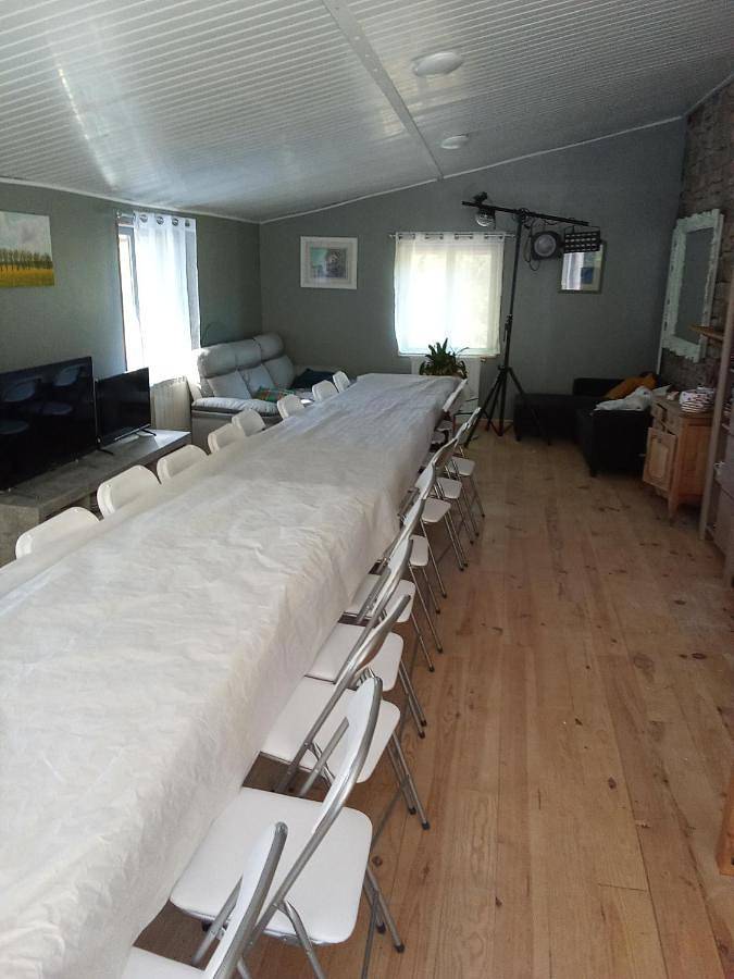 Location de vacances pour 24 personnes, avec jardin ainsi que piscine et jacuzzi à Varen - 4