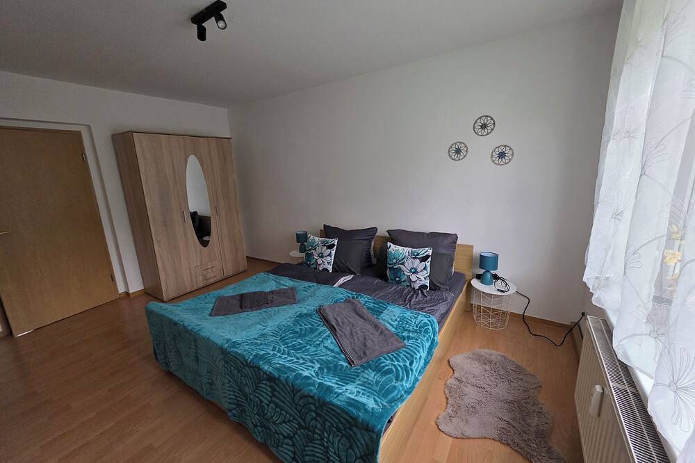 Ganze Wohnung, Wagners Familienwohnung in Neustadt, Chemnitz und Umgebung