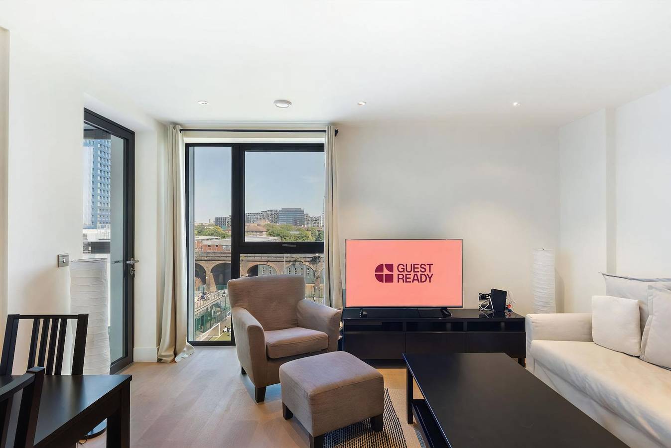 Entire apartment, Guestready - Battersea retreat with balcony in Wandsworth, London