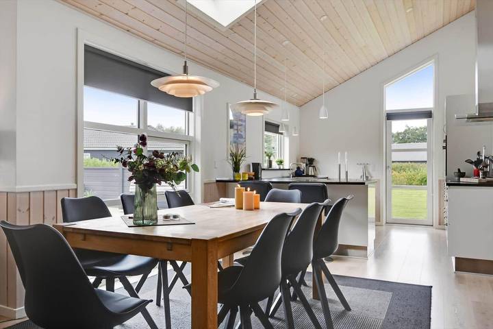 Ferienhaus für 8 Personen, mit Whirlpool und Terrasse sowie Sauna in Stauning - 2