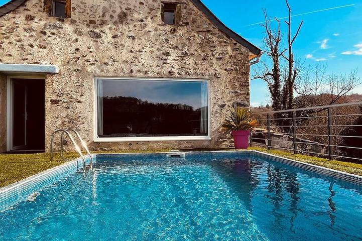 Holiday rental for 4 people, with Hot tub in Lourdes