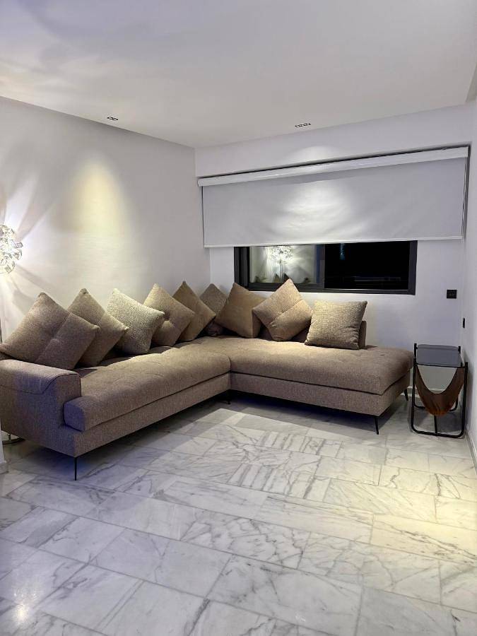 Apartament wakacyjny dla 2 osób, z widok i basen oraz taras, zwierzęta dozwolone w Agadir