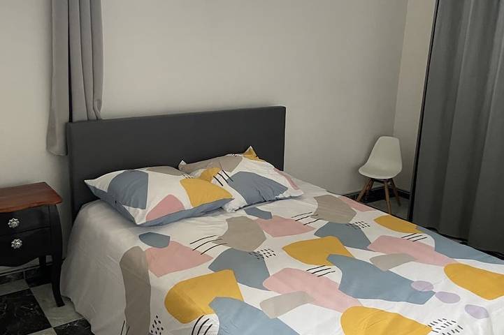 Location de vacances pour 6 personnes, avec jardin ainsi que terrasse et piscine à Saint-Rémy-sur-Durolle - 2