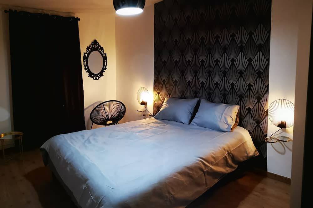 Entire apartment, 2 rooms apartment 18 minutes from the Palace of Versailles in Le Port-Marly, Yvelines
