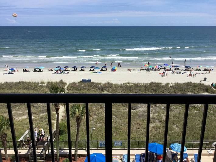 Vacation rental for 6 people, with balcony and hot tub as well as sauna in Cherry Grove Beach