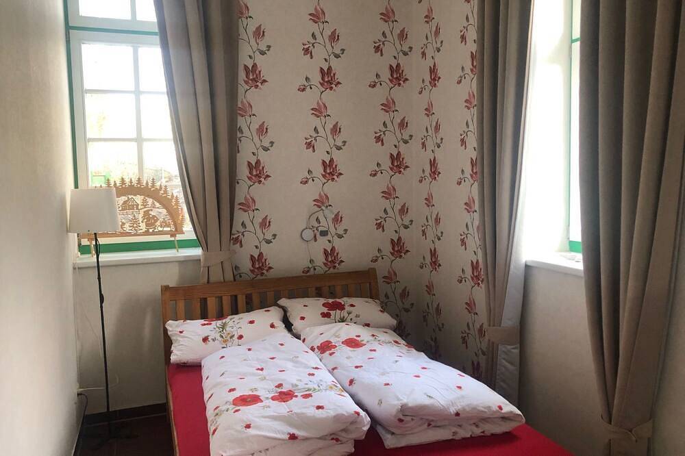 Ganze Wohnung, Wohnung in Dreveskirchen mit Kleinem Garten in Blowatz, Neuburg