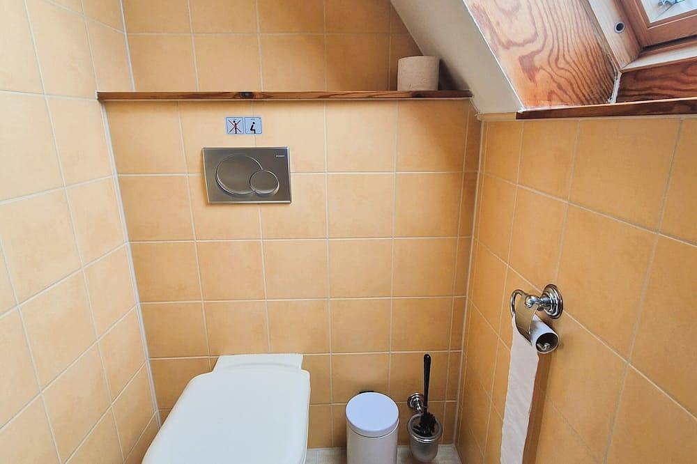 Ganze Wohnung, Nordlandgiebel - lichtdurchflutete Dachgeschosswohnung mit viel Platz in Rosengarten, Landkreis Harburg