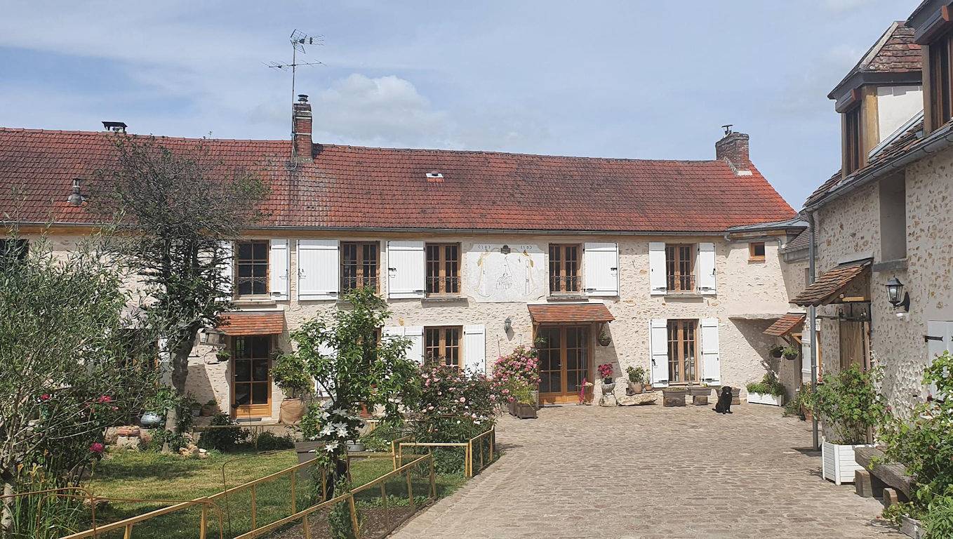Le Clos Saint Joseph - 3 histoires à partager ! - Chambre Africa in Le Heaulme, Parc naturel régional du Vexin Français