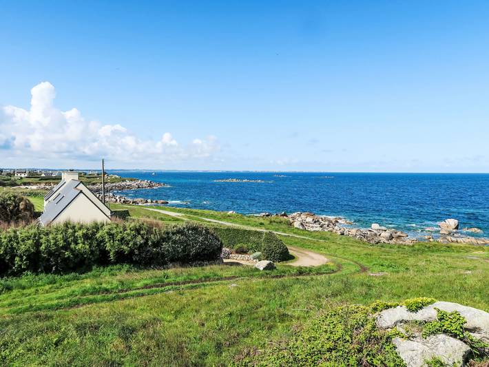 Location de vacances pour 6 personnes, avec jardin et terrasse à Plouescat