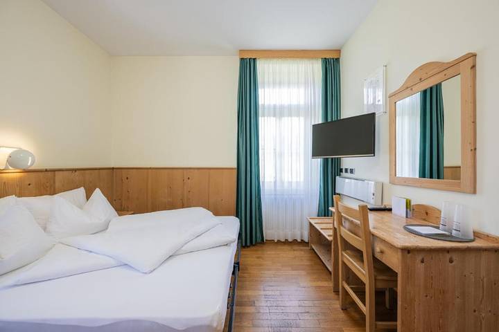 Ferienhaus für 2 Personen, mit Garten und Ausblick in Toblach