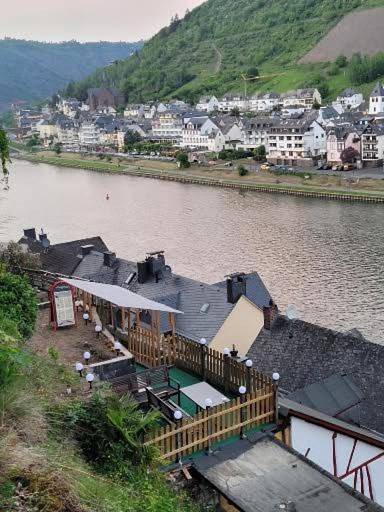 Ferienhaus für 7 Personen, mit Balkon und Seeblick sowie Ausblick in Reichsburg Cochem - 4