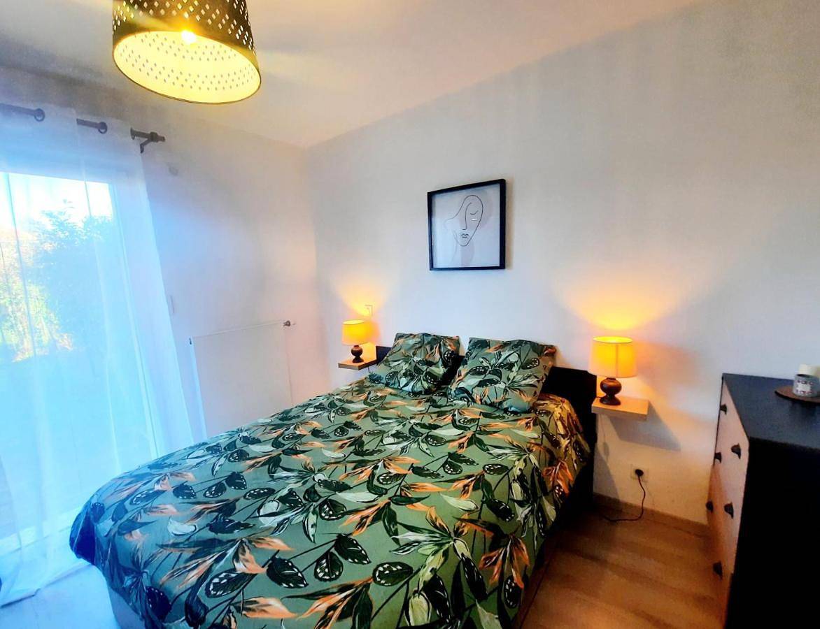 Appartement entier, One-Bedroom Apartment in Douvaine, Région de Thonon-les-Bains
