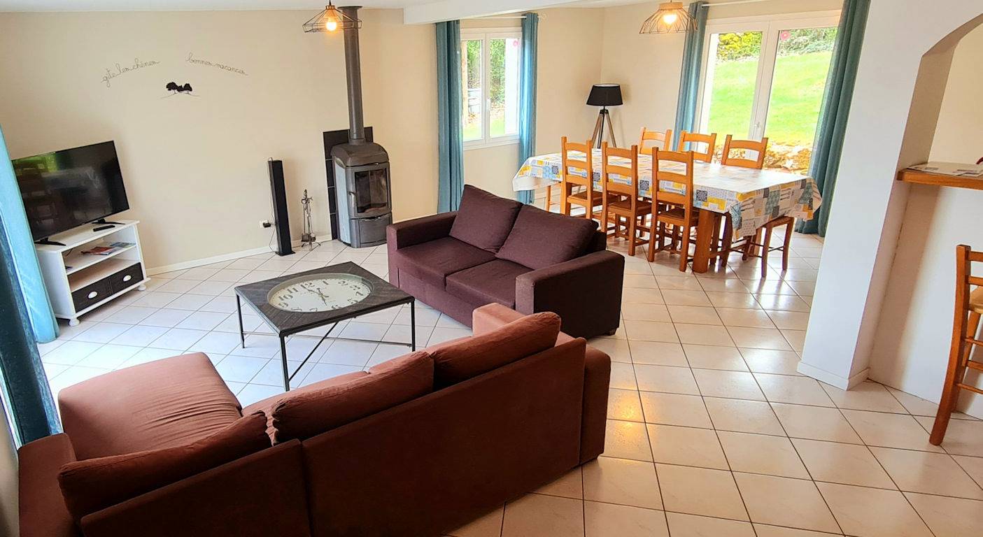 Gîte Les chênes 8 pers. Loubressac avec piscine, Wifi, babyfoot in Loubressac, Lot