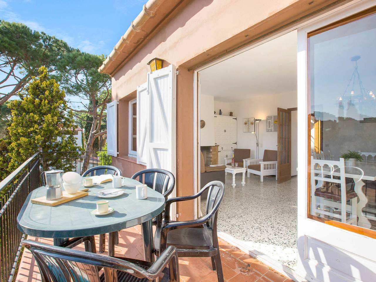 Appartement pour 6 personnes avec piscine commune à Calella de Palafrugell, à 1 km de la plage in Calella de Palafrugell, Palafrugell