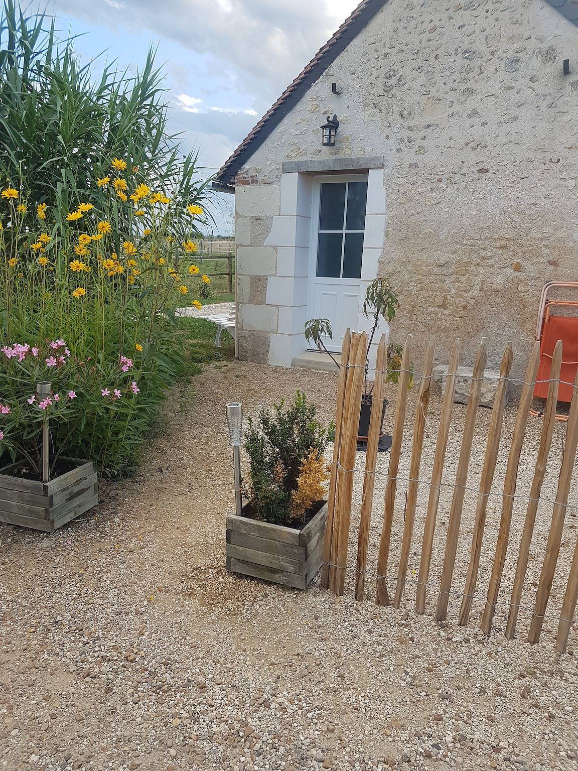 Gîte De La Martinière : terrasse privée, jardin, Wi-Fi à Vallières-les-Grandes in Vallières-les-Grandes, Région de Blois
