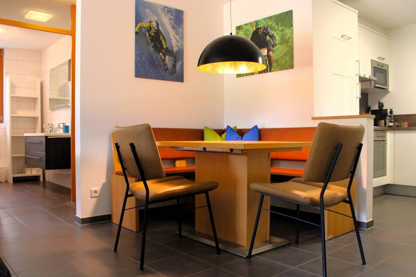 Ganze Wohnung, Moderne Ferienwohnung mit Garten, 2 Schlafzimmer, 70 m2, Tiefgarage in Tschagguns, Schruns-Tschagguns