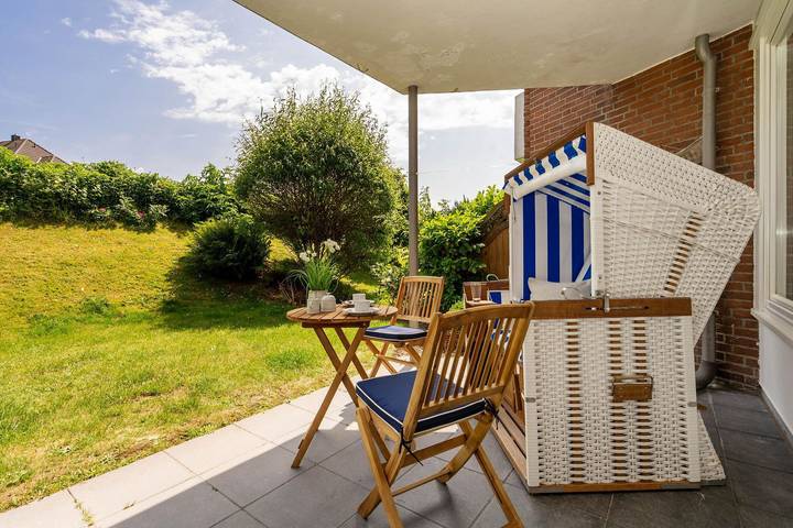 Ganze Wohnung, Modernes 2-Zimmer App. mit Terrasse, Pkw-Stellplatz, Wlan. Haustiere erlaubt. in Westerland, Sylt (Gemeinde)