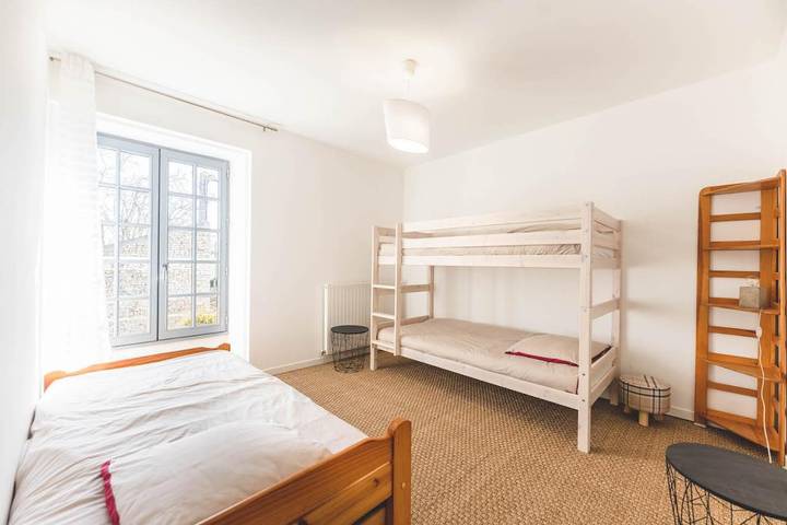 Location de vacances pour 5 personnes, avec jardin et jacuzzi à Montamisé - 3