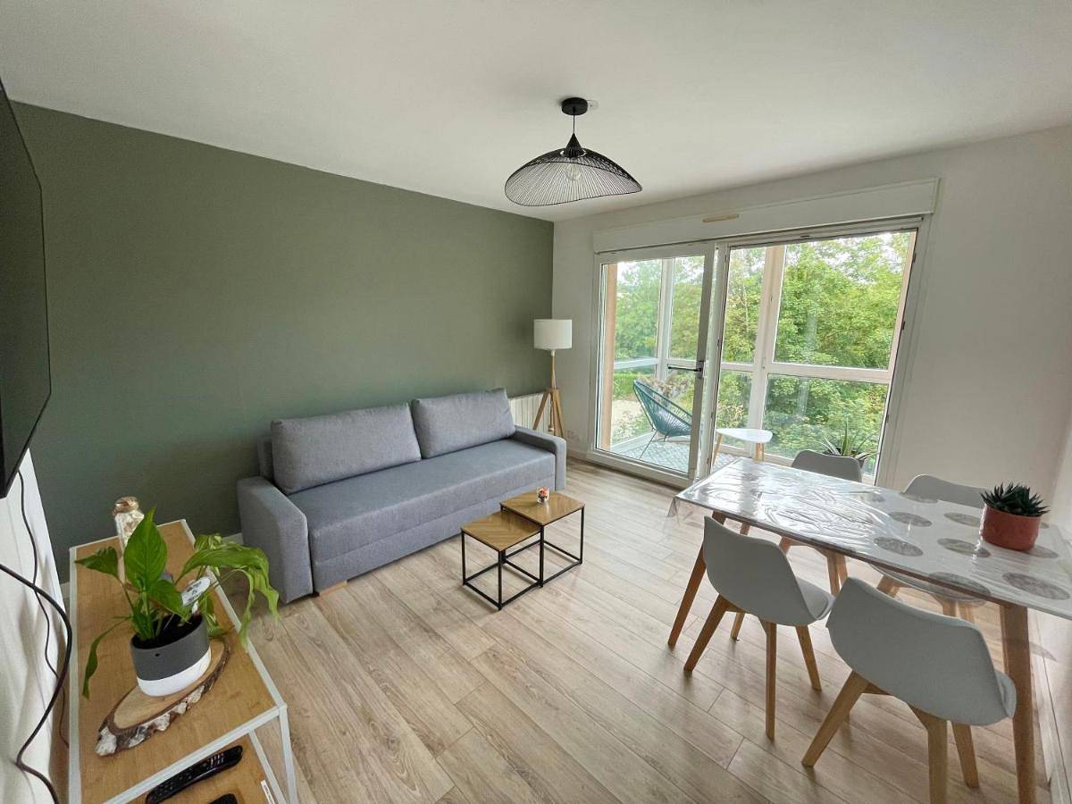 Appartement entier, Appartement avec Loggia et Parking privé in Louviers, Région de Les Andelys