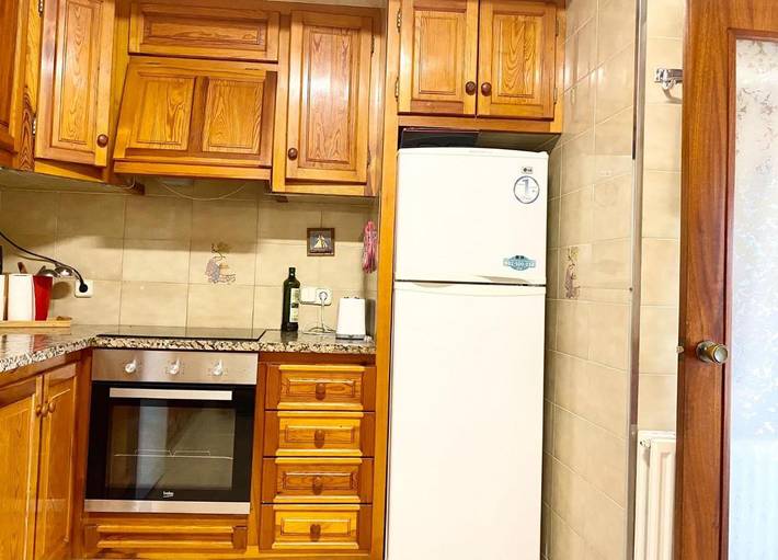 Location de vacances pour 8 personnes, avec piscine ainsi que jacuzzi et jardin à Bellcaire d'Empordà - 3