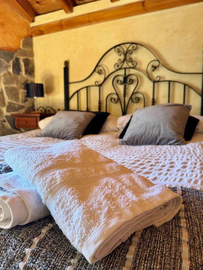 Casa rural para 6 personas, con Balcón y Jacuzzi además de Terraza y Jardín en Montaña Palentina