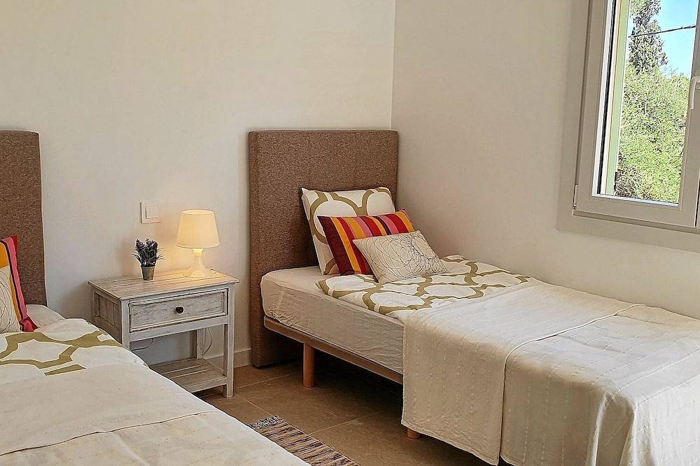 Vacation home with pool and beautiful property, just a few minutes' walk from the bay in Cala Pi, Lluchmayor