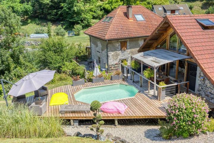 Gîte pour 9 personnes, avec vue ainsi que piscine et jardin, animaux acceptés à Saint-Martin-d'Uriage - 3