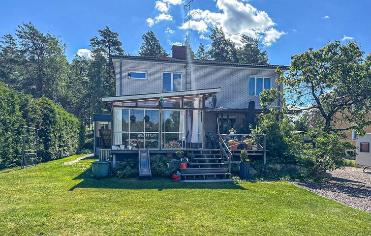 Ferienhaus für 10 Personen, mit Terrasse und Garten in Mariannelund