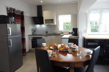 Gîte pour 4 personnes, avec jardin et piscine à Gouville-sur-Mer