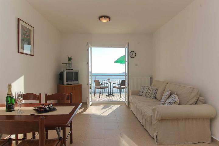Apartament wakacyjny dla 4 osób, z balkon w Podaca