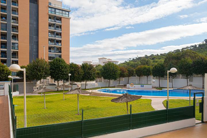 Apartamento entero, Apartamento 'Beach and Green' con vistas al mar, Wi-Fi y aire acondicionado in La Cala de Finestrat, Villajoyosa