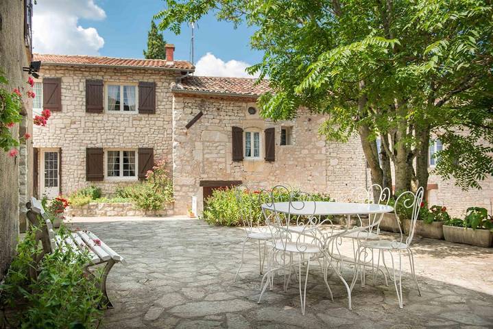 Chambre d’hôte pour 2 personnes, avec piscine et jardin