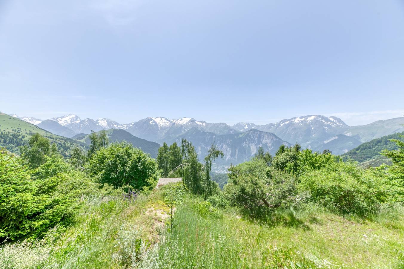 Studio entier, Studio 'Vue Exceptionnelle' avec vue sur les montagnes, balcon et Wi-Fi in Huez, Parc national des Écrins