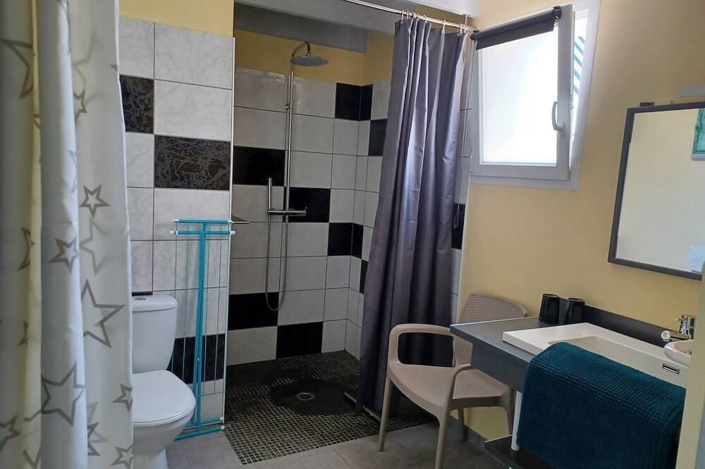 Gîte-Standard-Ensuite with Shower in Ardevon, Pontorson