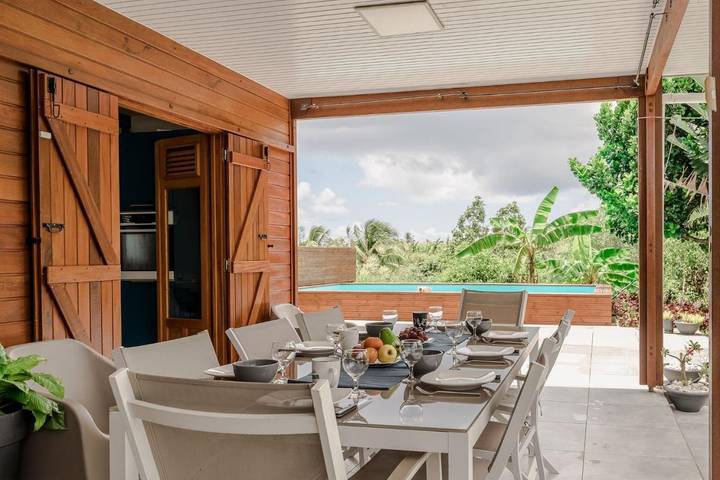 Chalet para 8 personas, con jardín además de vistas y piscina - 1