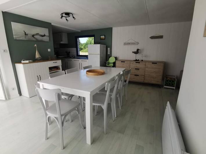 Gîte pour 11 personnes, avec piscine et jardin, adapté aux familles à Montmartin-sur-Mer - 4