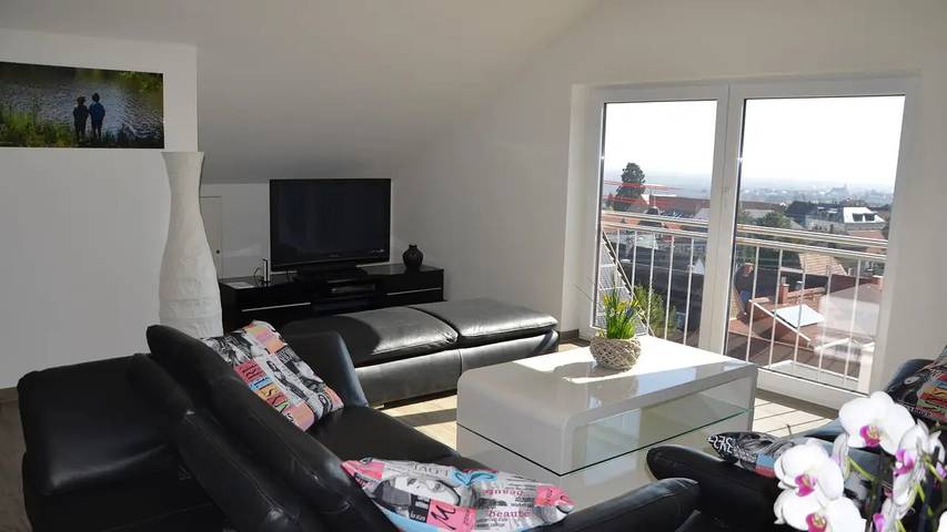 Ferienwohnung für 3 Personen, mit Balkon in Hambach (Neustadt)