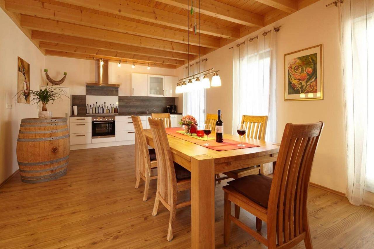 Ganze Wohnung, Double Room in Leinsweiler, Trifelsland