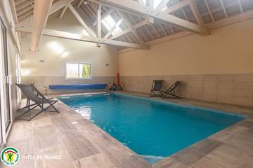 Gîte pour 16 Personnes dans Leuvrigny, Marne, Photo 3