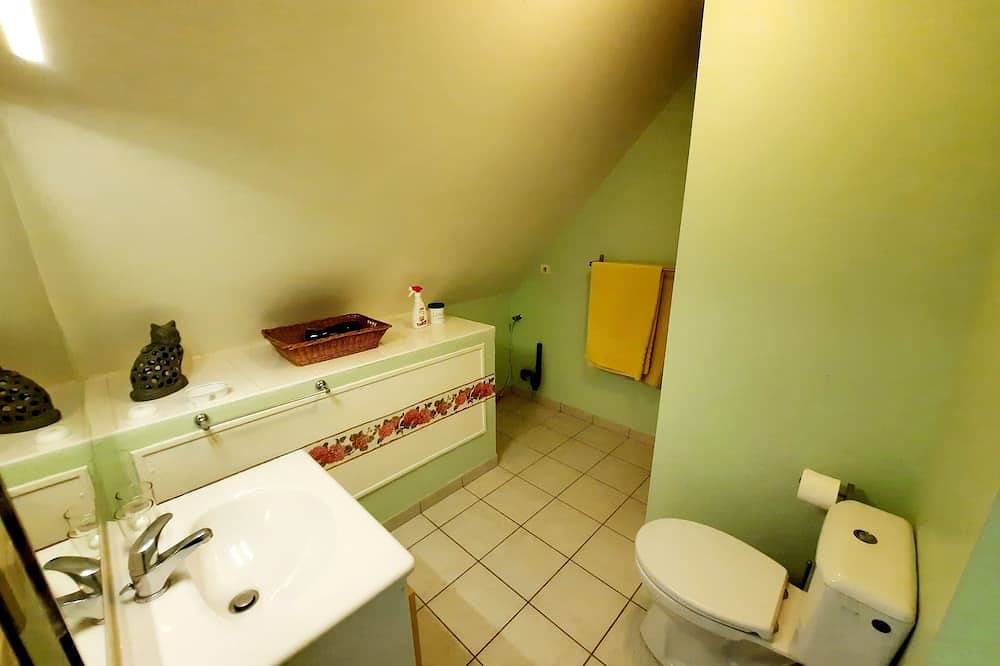 Entire apartment, Comfortable apartment for 2 to 3 people. in Pont-Aven, Côte de Cornouaille